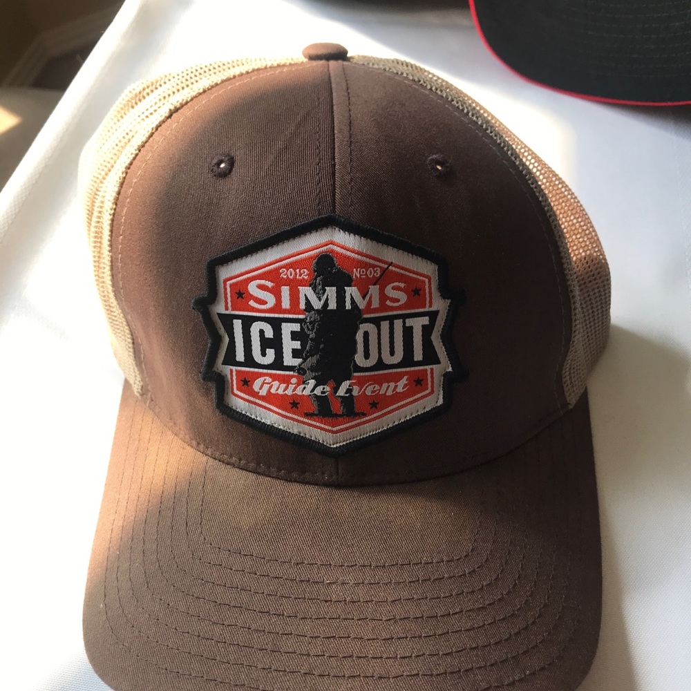SIMMS Fishing ball caps (2)